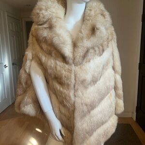Luxurious designer Yves Saint Laurent ivory cream Fox Fur Coat